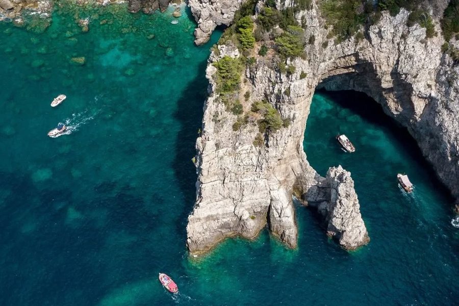 Emerald Dream: Discover the Grotta Verde of Capri